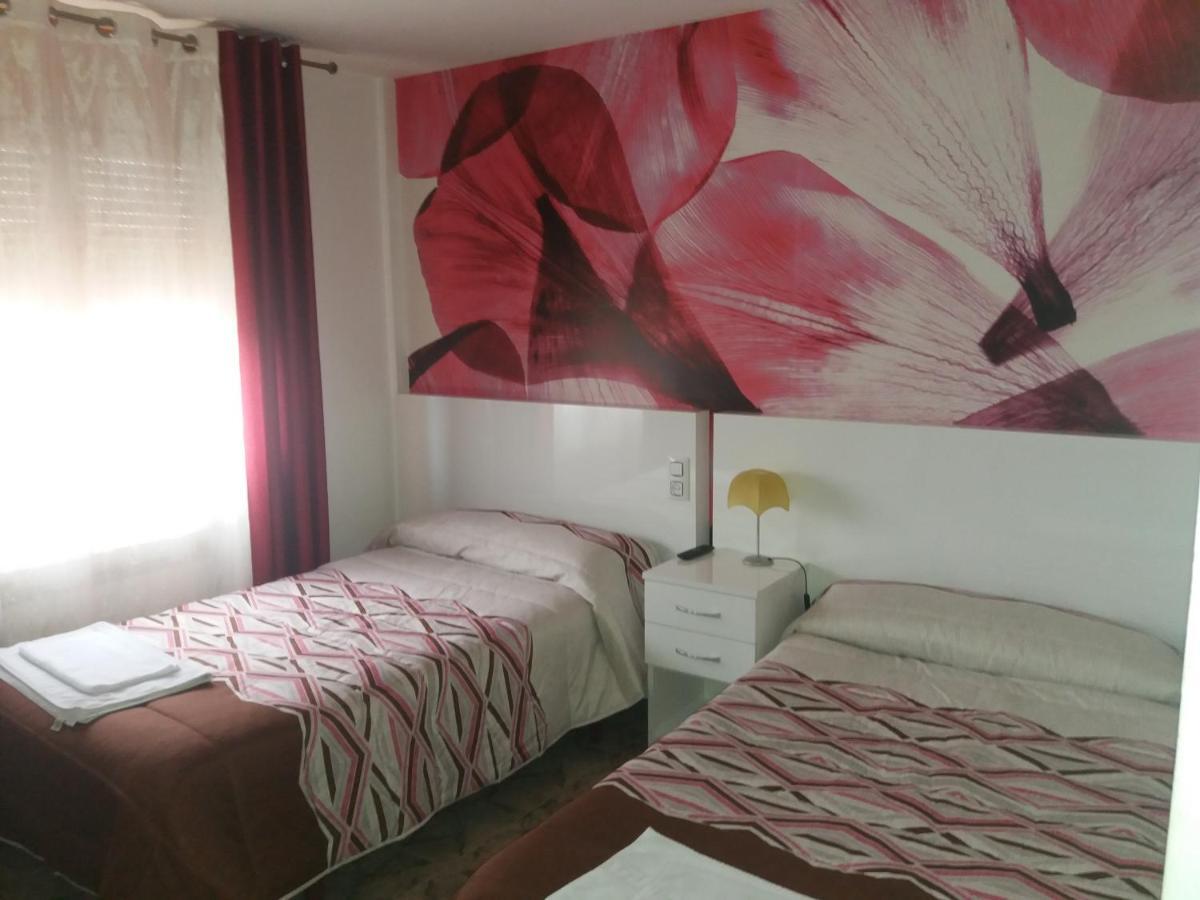 Hostal Texas 2 Fuentes de Ebro 外观 照片
